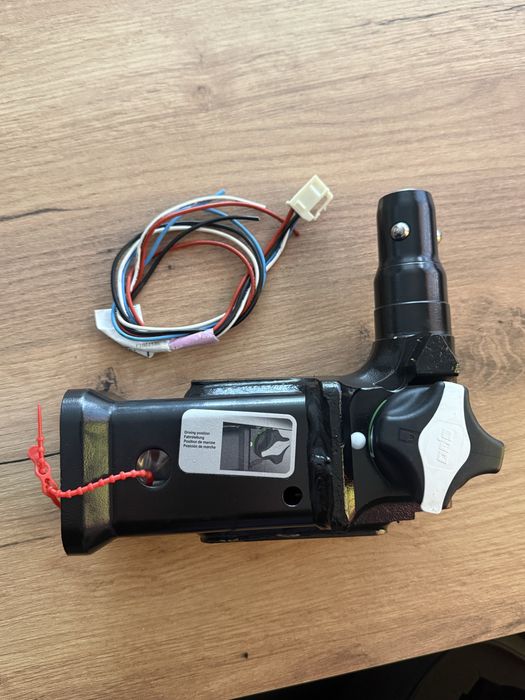 Фаркоп Tesla Model X