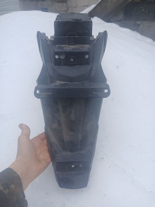 Продам крило на ліфан кп 200