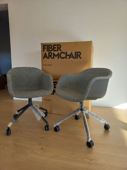 Muuto Fiber Armchair Upholstered Swivel Base