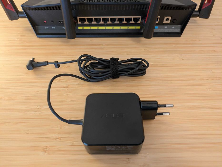 Router Asus RT-AC88U - WiFi5, Switch Ethernet 8 portas