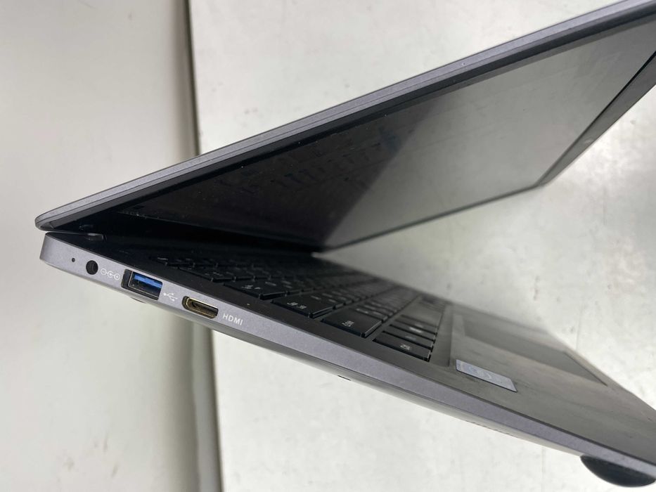 Ноутбук Prestigio 14" батарея 10 часов, вес 1.3кг