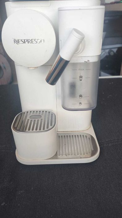 Nespresso Delonghi Lattissima One
