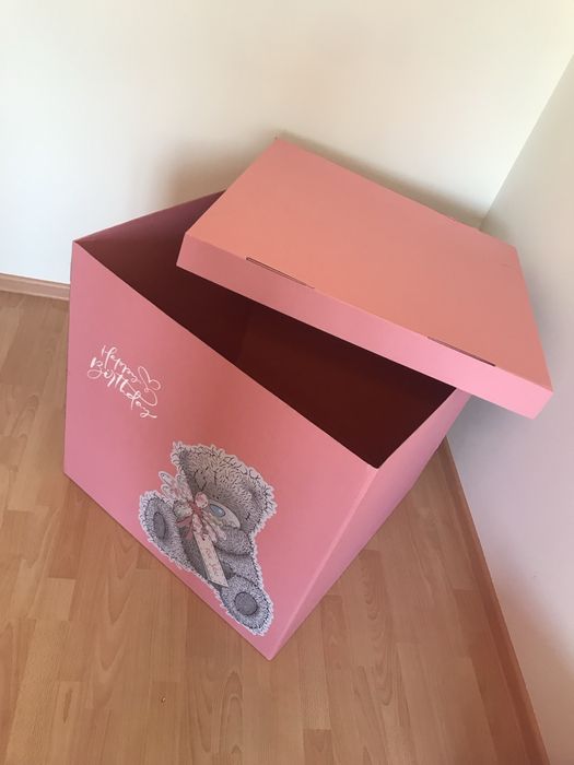Коробка для дня народження.