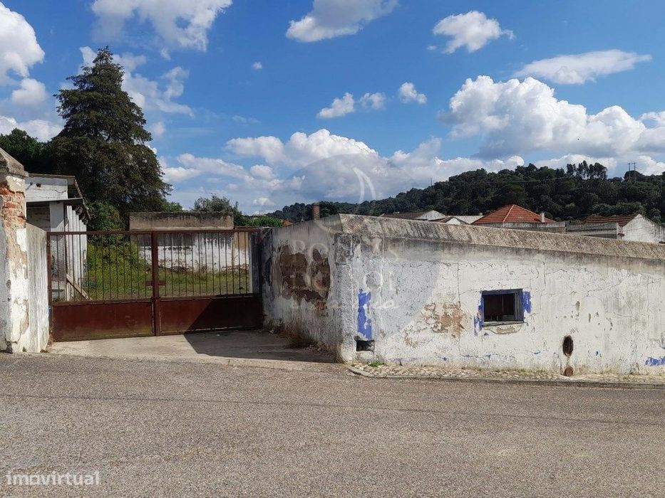 Terreno c 11680m2 p habitação