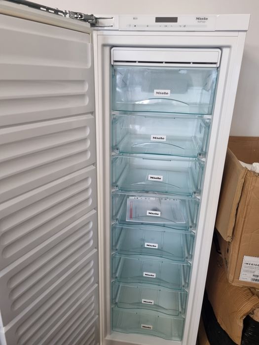Zamrażarka Miele FNS 37402 i do zabudowy