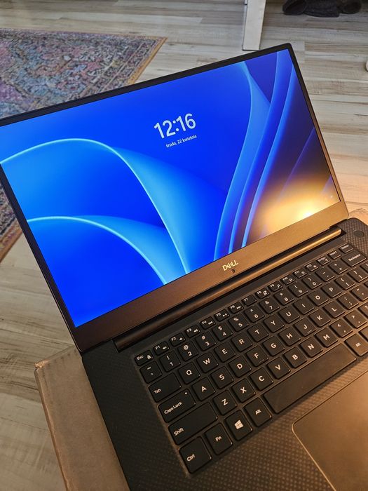 Turbo  DELL precision 64GB RAM  i9  000 GHz 1TB  1,6 kg laptop Metalowa obudowa Wrocław