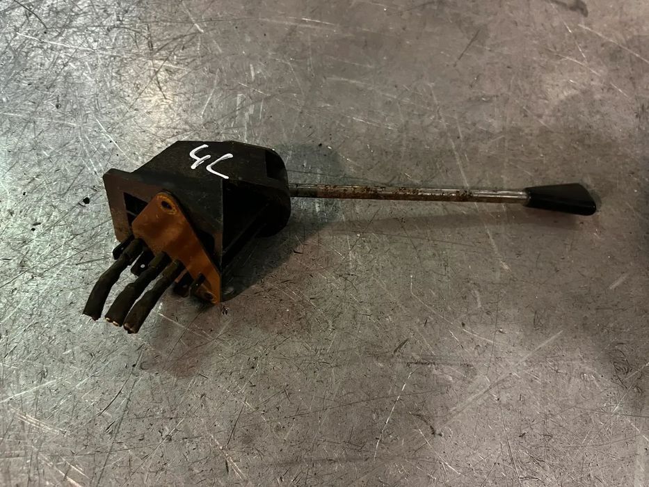 MANETE PISCAS / LIMPA VIDROS RENAULT 4L