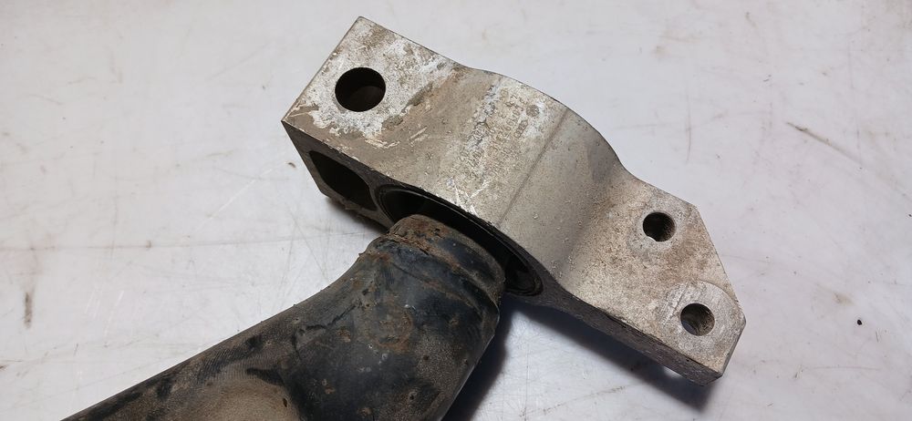 Braço de suspensão frente direito VOLKSWAGEN Tiguan (5N)