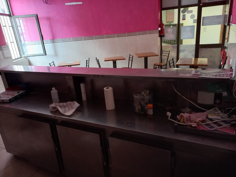 Loja café  no centro comercial de Caneças