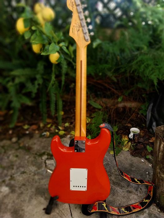 Guitarra Fender Stratocaster Classic Series '50s Fiesta Red como nova.