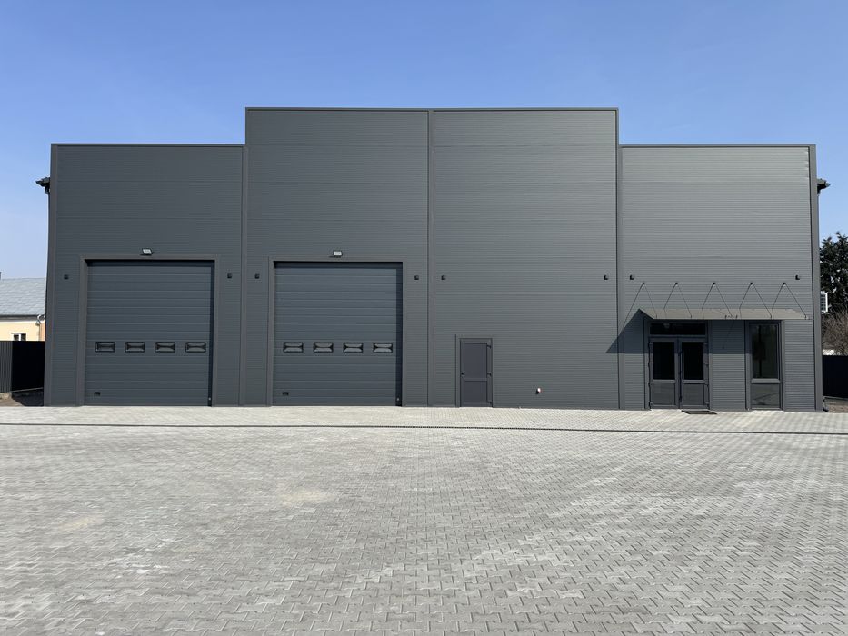 Продаж сучасного складського приміщення. 1200м², 42сот. в 7 км від Львова в с.Бартатів з прямим виїздом на логістичний шлях М11 Львів–Шегині.