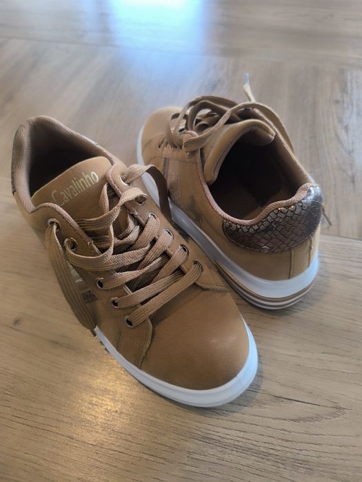 Sapatilhas Cavalinho cor Camel