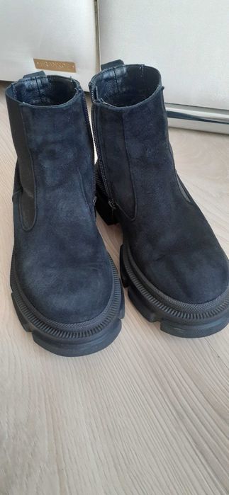 Черевички 37р. Натуральна замша.