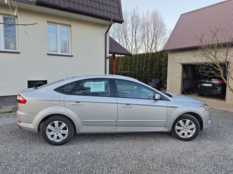 Ford  Mondeo 2.0  benzyna
