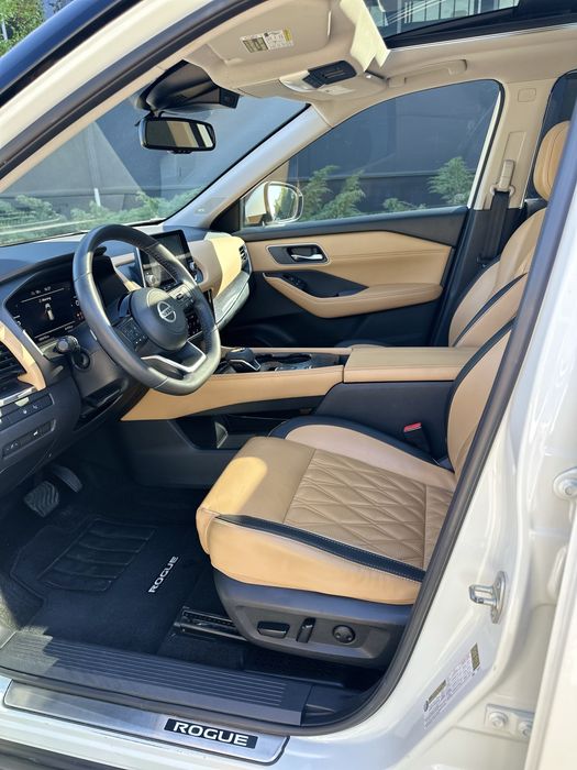 Nissan Rogue PLATINUM