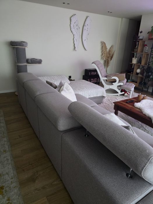 Sofá com chaise long