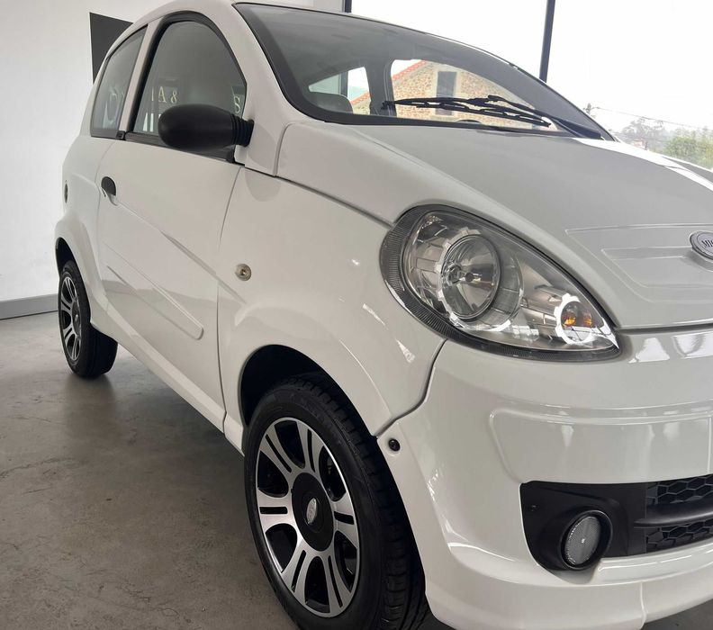 MICROCAR MGO BRANCO peças e acessórios