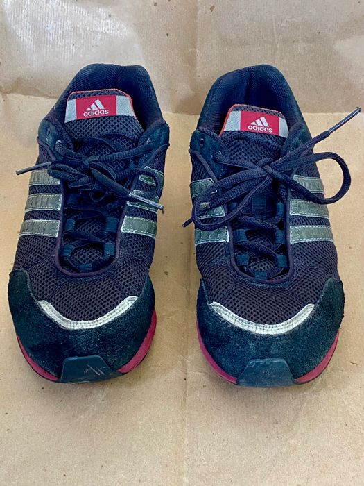 Tênis adidas pretos