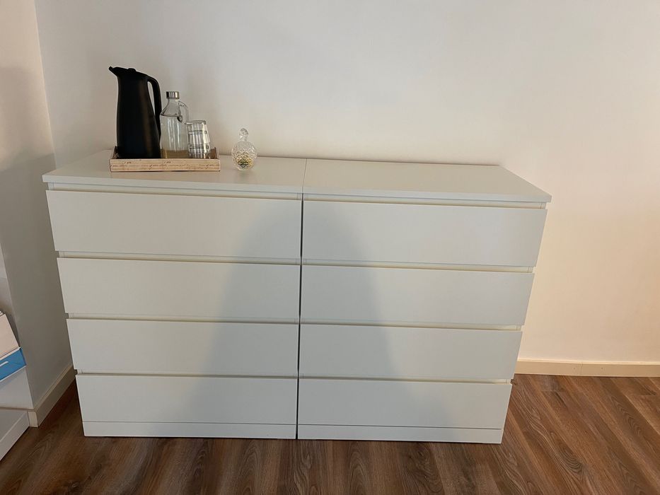 Duas Cómodas de 4 Gavetas Ikea