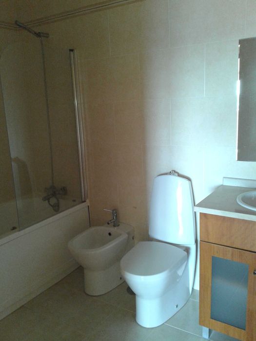 Arrendo Apartamento T2 Oliveira do Bairro
