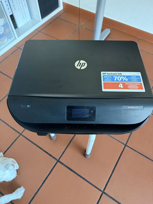Impressora Multifunções HP ENVY 5030 Wi-Fi (Sem Tinteiros)