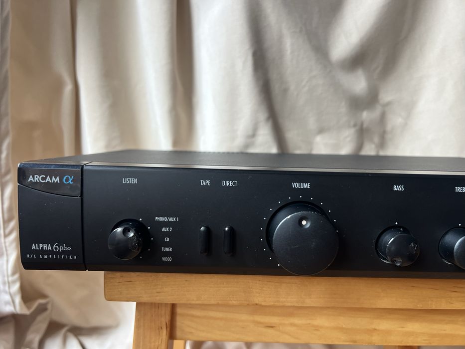 Arcam Alpha 6 Plus Integrated Amplifier – Black