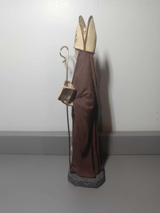 Escultura de São Bento – Cerâmica pintada à mão