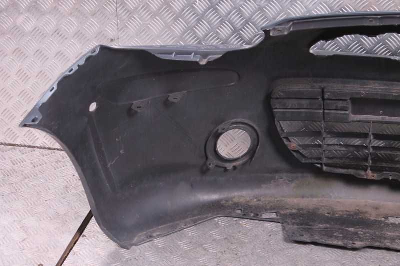 Передній бампер Nissan Micra