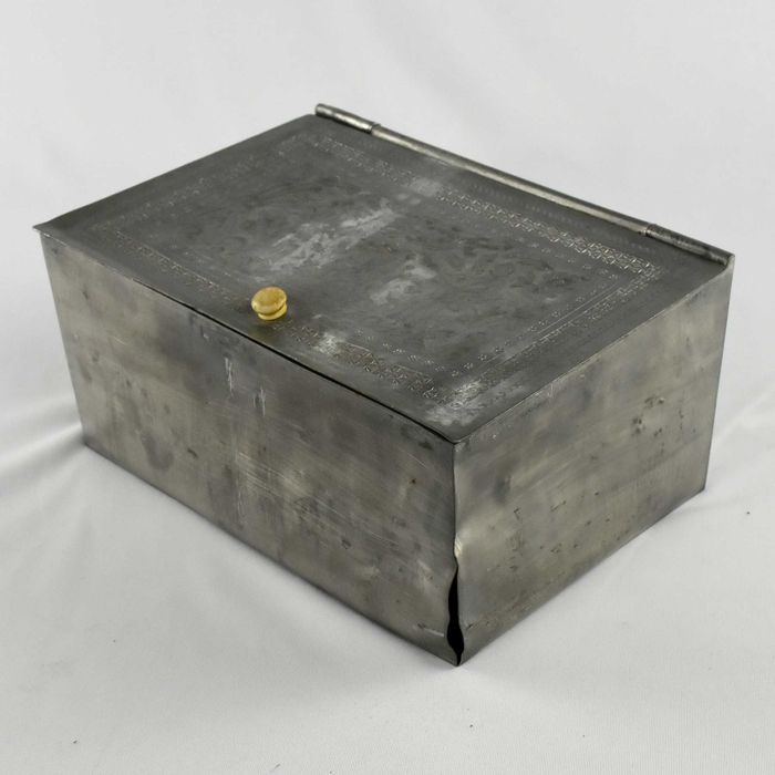 Caixa de Chá em Charão, decoração a prata com motivos orientais