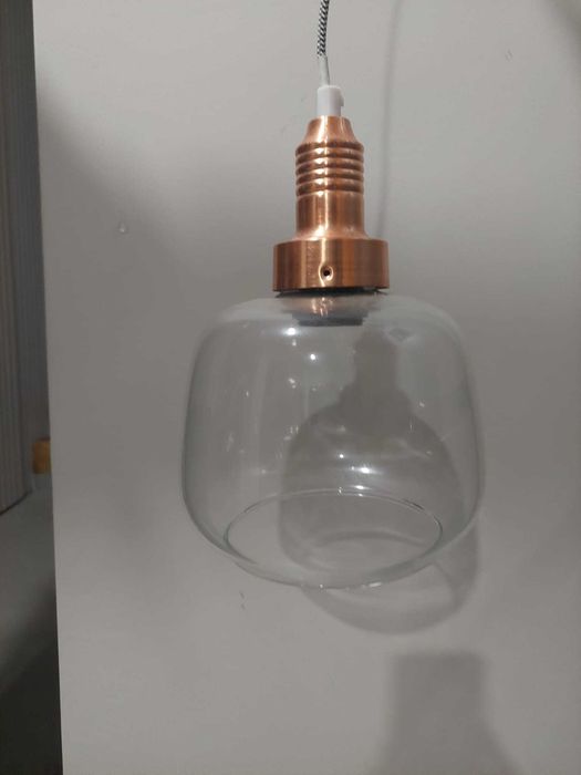 Candeeiro suspenso em vidro transparente