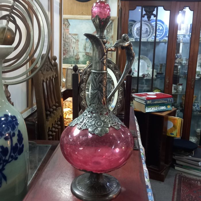 Garrafa Arte-nova em cristal e metal estanhado