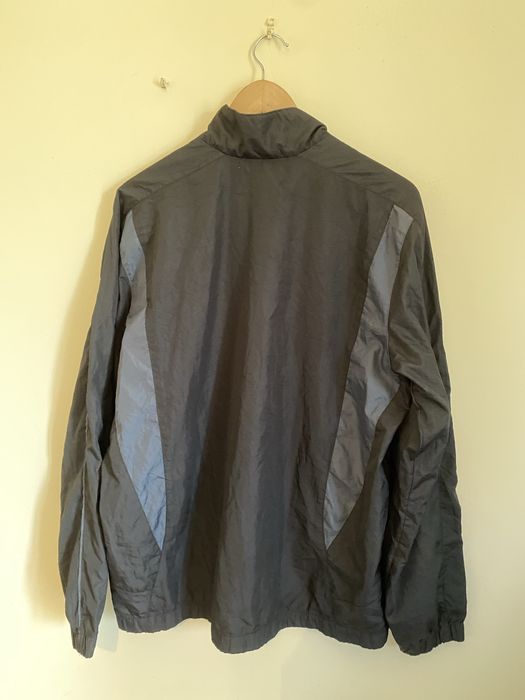 Corta vento do tamanho M