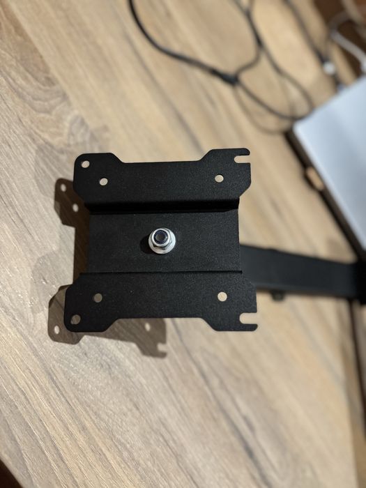 Настільне кріплення для монітора. Кронштейн.