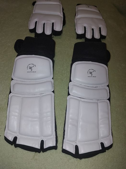 Rękawice, ochraniacze na stopy