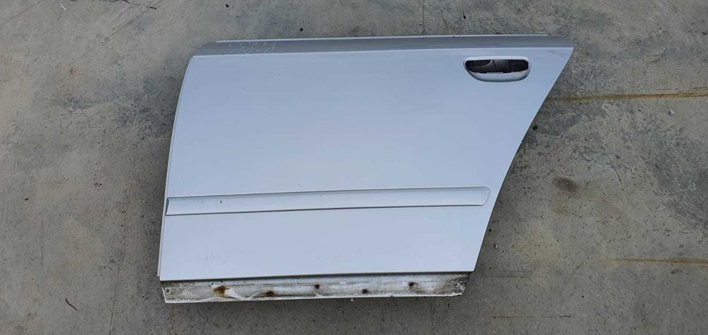 Audi A4 B7 drzwi lewy przód poszycie LY7W ORYGINAŁ!!! 10-1 AL