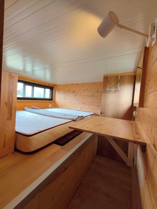 Tiny House on Wheels / Casa de Madeira Móvel com trailer
