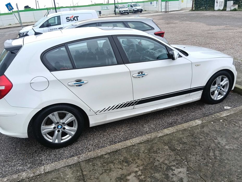 Vendo BMW Série A muito bem estimada