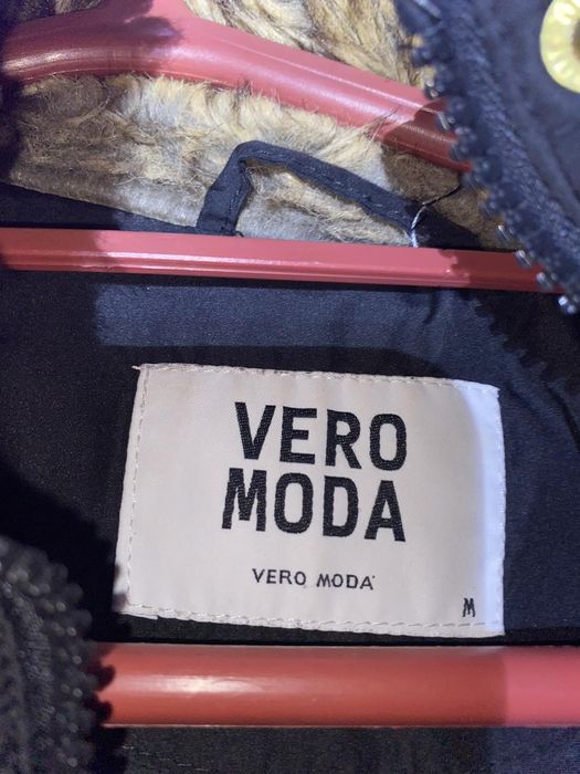 Куртки жіночі кожа,тканина