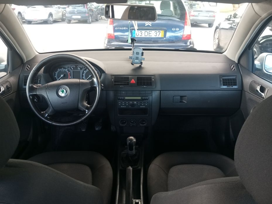 Skoda Fabia 1.2 gasolina economico