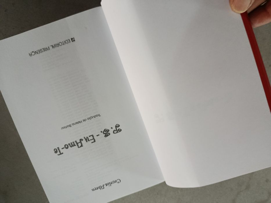Livro :  ( P. S. -  Eu Amo-te )  como novo