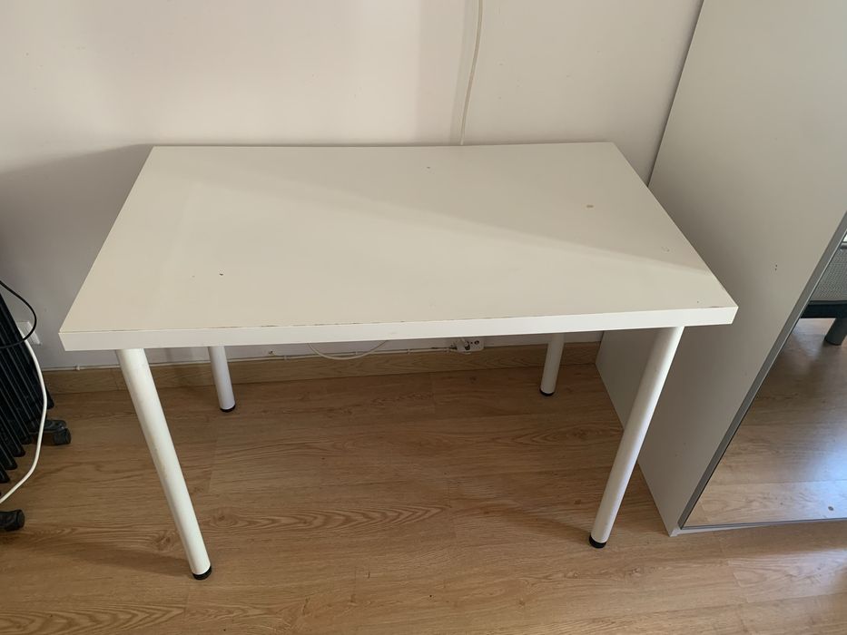 Mesa secretária