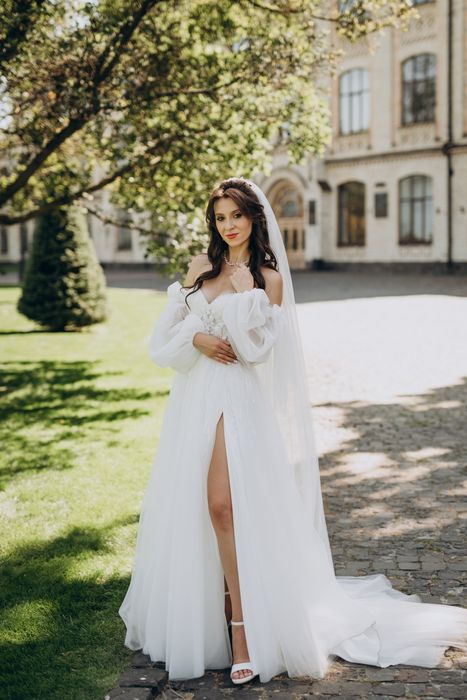 Продам весільну сукню