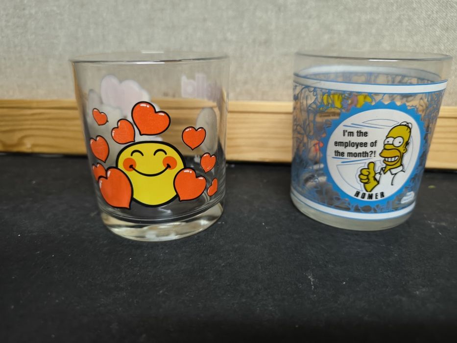 Copos Nutella Smiley World e Simpsons
Conjunto de dois copos infantis