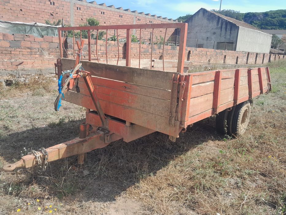 Reboque tribasculante/ grade de discos