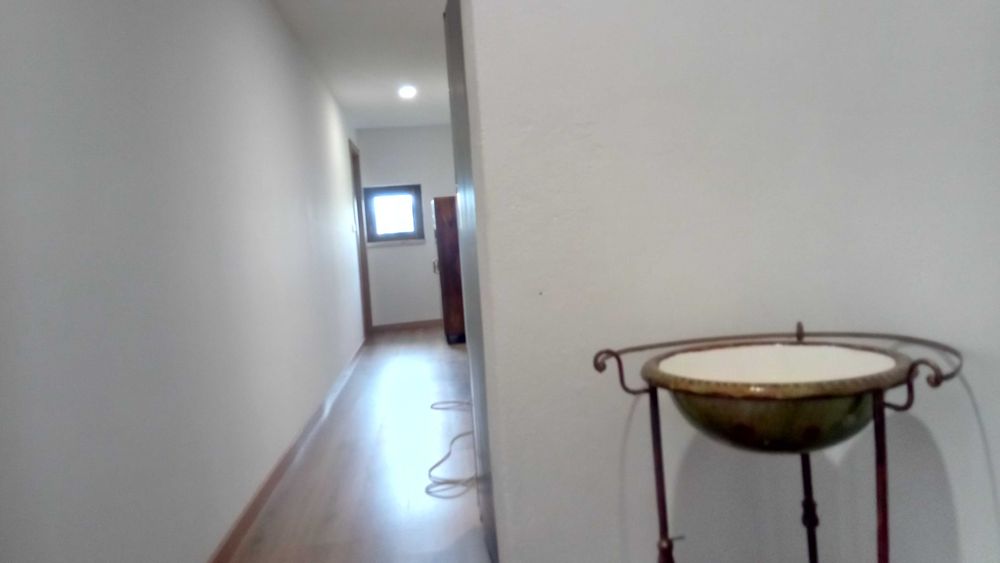 Alugo quarto Est. N.8