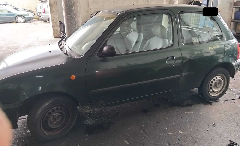 Nissan Micra para peças