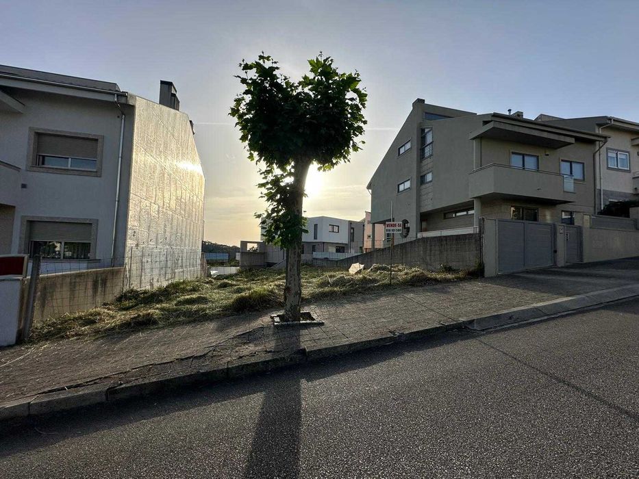 Terreno à venda na Rua Padre Reis Paupério,78 - Quinta da Lousa, Valongo