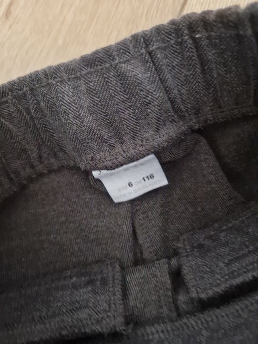 Szerokie spodnie Zara 116