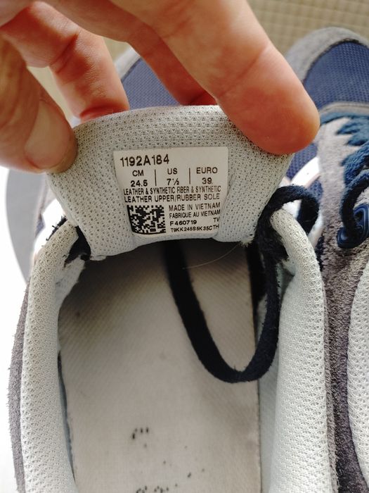 Кросівки Asics жіночі