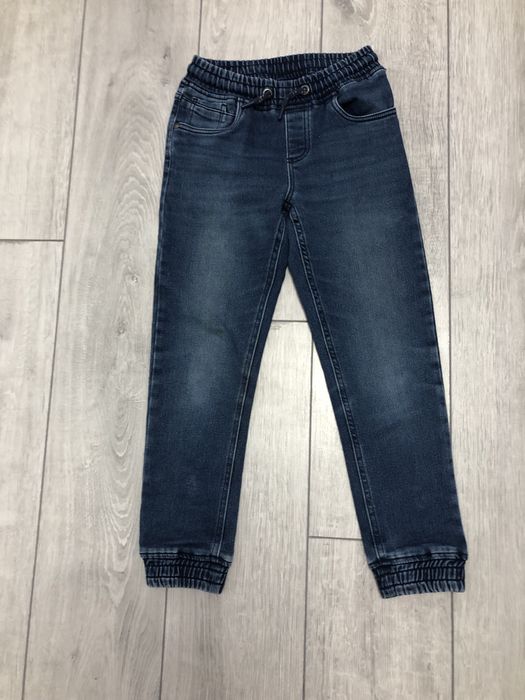 Джинси 140 р.